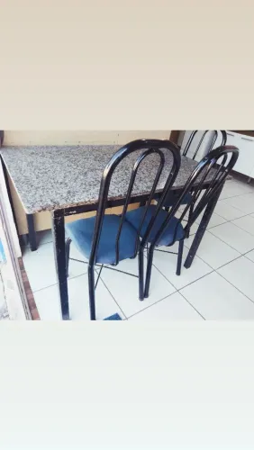 MESA DE COZINHA USADA TAMANHO EXCELENTE