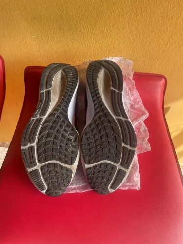 Vendo tênis Nike Semi novo