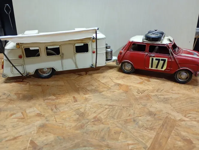 Carrinho com carreta trailer - enfeite