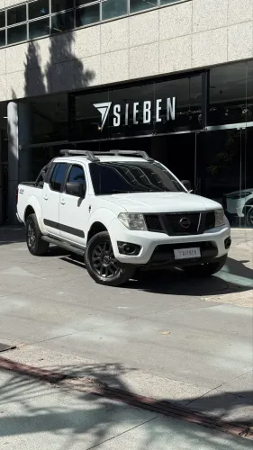 Nissan Frontier SL CD 4X4 2.5tb Diesel AUT 2014