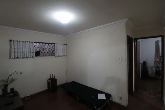 Casa à Venda - Alípio de Melo, 4 Quartos, 200 m2