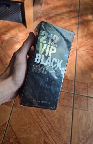 Perfume 212 Vip Black 200ml Lacrado - Única Unidade (Entrega Rápida)