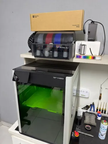 Impressora 3D Bambu Lab H2D completa com laser 40w, AMS, Faca corte adesivo.