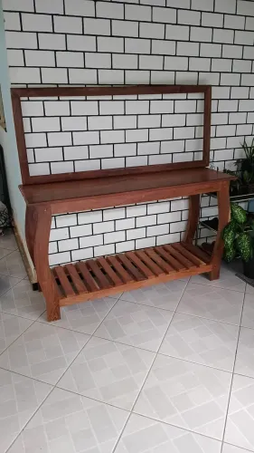 Lindo aparador com moldura para espelho em madeira maciça (sucupira)