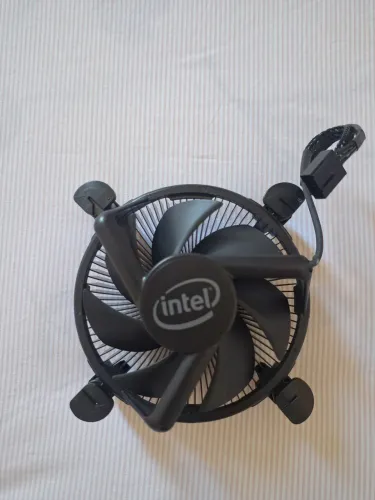 Cooler Stock Intel LGA1200
