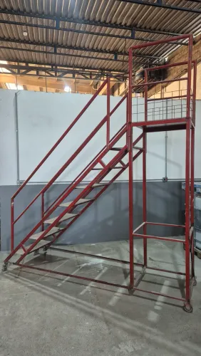 Escada em Aço - Móvel 