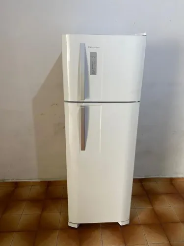 Geladeira Eletrolux Frost Free 127v 400 Litros