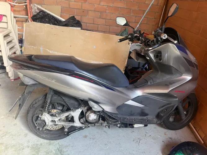 VENDO SUCATA PARA RETIRAR PEÇAS 