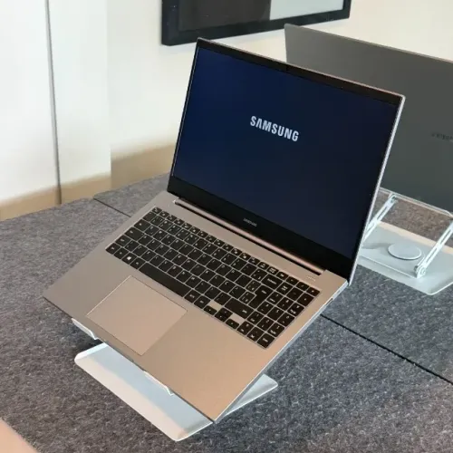 Notebook Samsung x50 i7 (10ª) | Nvidia GeForce MX110| 8gb de RAM | SSD de 512gb | Tela 15.