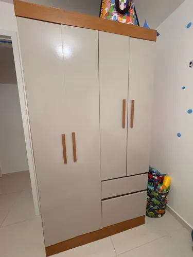 Guarda roupa infantil