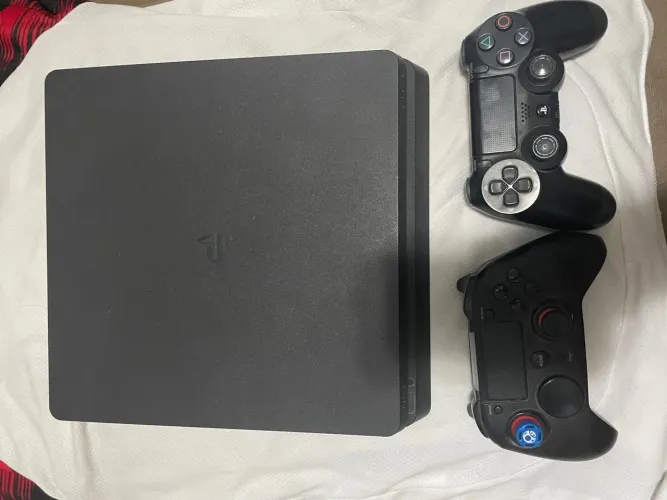 Ps4 slim 1TB