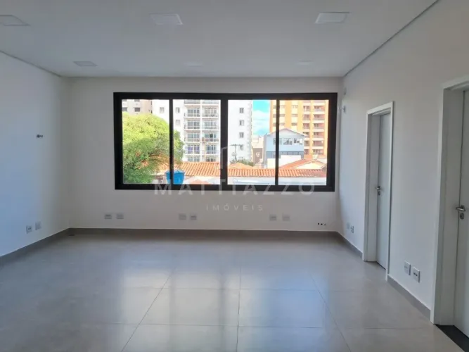 Sala comercial para locação, no Centro de Limeira/SP.
