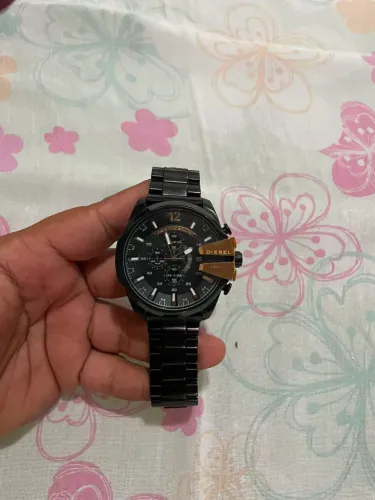 Vendo relógio diesel em excelente estado