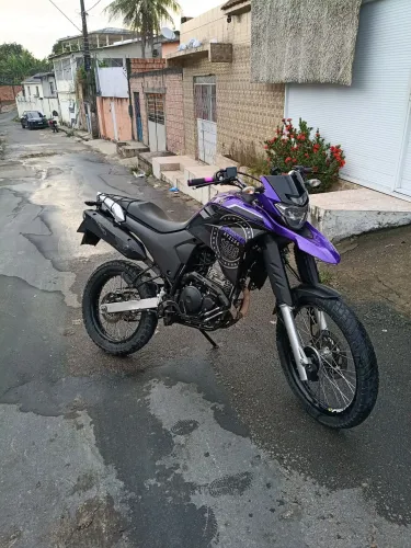 Lander xtz 250 preto e roxa