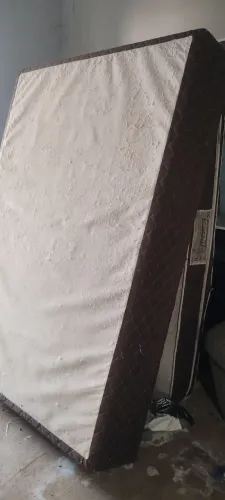 COLCHÃO DE CASAL