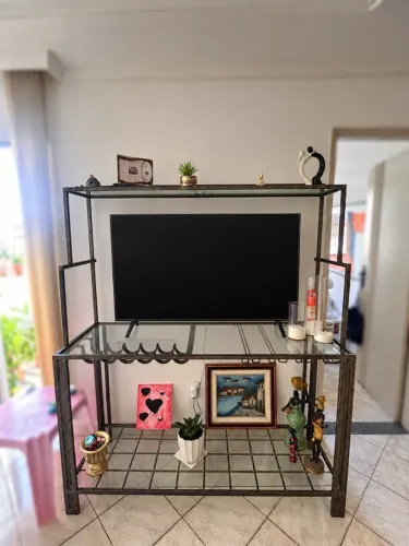 Conjunto Completo de Móveis em Ferro e Tampo de Vidro
