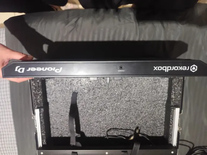 Pioneer DJ DDDJ-RB + Caze Profissional