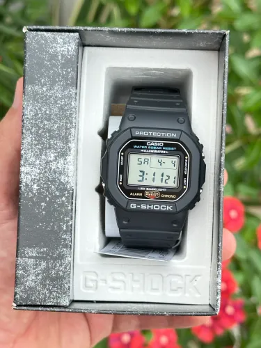 Relógio Casio DW-5600 G-Shock novo 42.8mm