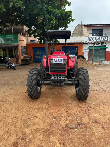 Trator mahindra 6075