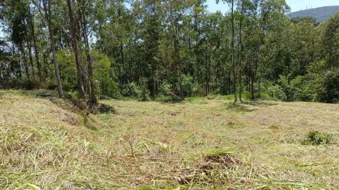 Terreno à venda - Estância Suiça - Serra Negra/SP