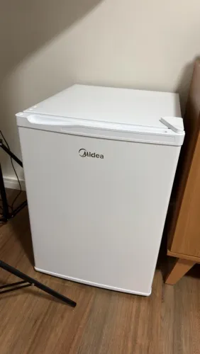Frigobar Midea 67L - Bivolt (NA GARANTIA) 