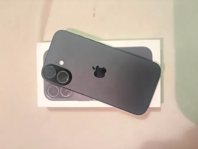 iPhone 16