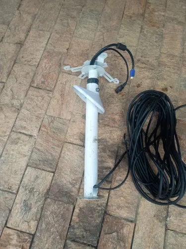 Vendo Cabo HDMI com suporte para projetor 