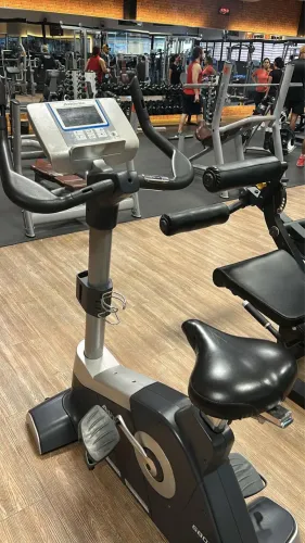 Bicicleta ergometrica athletic linha profissional