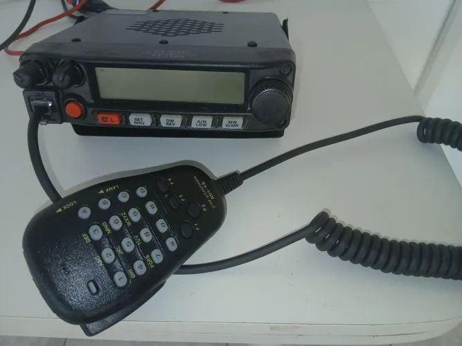 Rádio VHF Yaesu ft1900