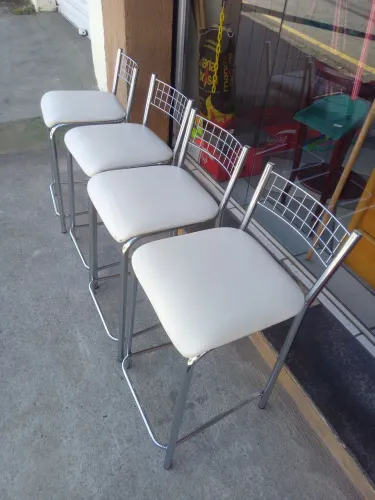 4 banquetas
