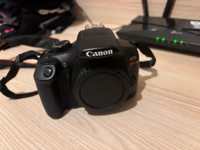 Canon EOS Rebel T6 em Perfeito Estado | Bateria + Carregador Original 