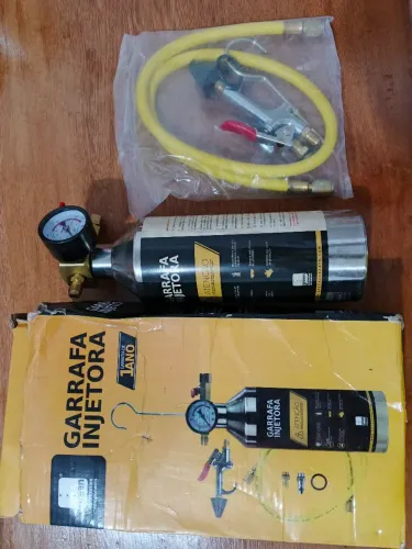 garrafa injetora da marca Green Automotive Components
