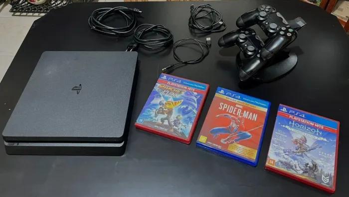 Ps4 slim 1TB