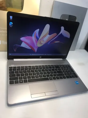 NOTEBOOK HP CORE i3 11ª 8GB RAM MVNE 256GB TELA DE 15.6 FULL HD NOVISSIMO TODO OK