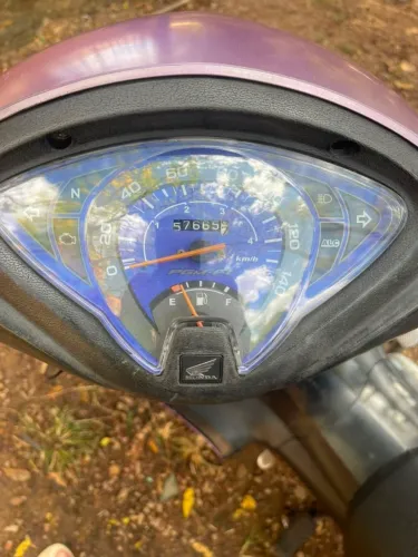 Vendo Honda biz 2013 em bom estado de conservação 