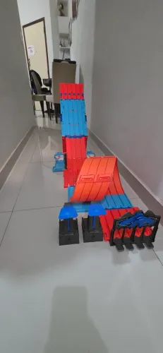Pista Hotwheels com loop