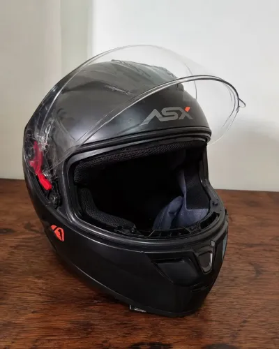Capacete ASX preto