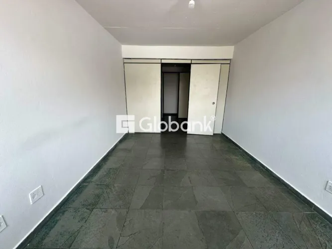 Kitnet em Montes Claros, no bairro Centro, para locação.
