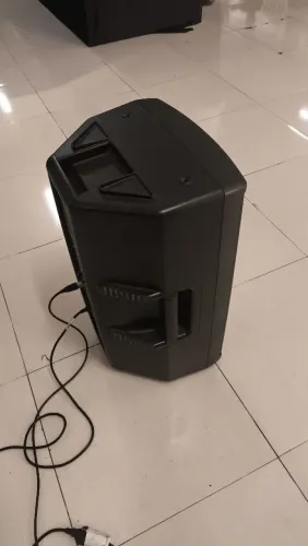 Caixa de som jbl eon 615 bom estado