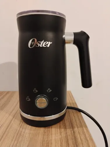Espumador de Leite Oster - OLMK100 220V
