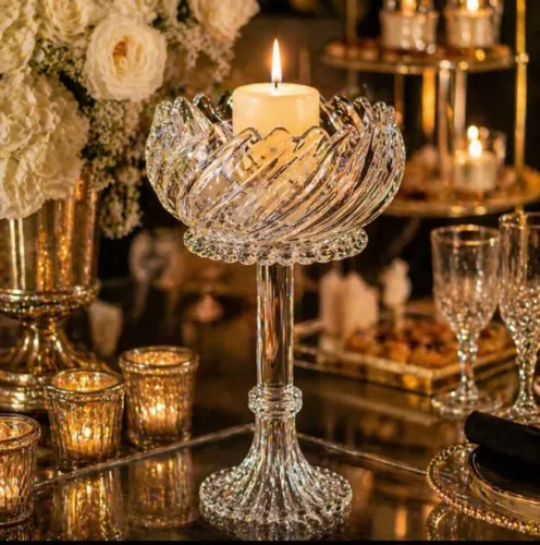 Locação de castiçal de Cristal para Eventos e Decoração 