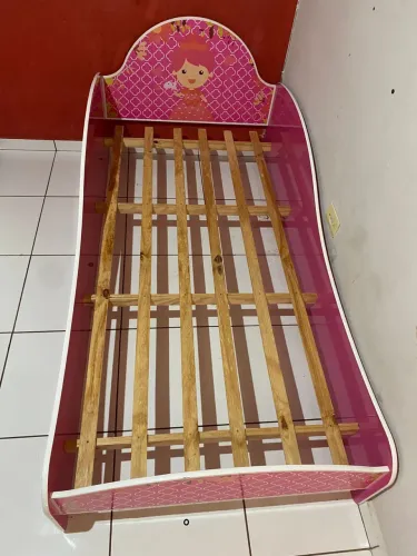 vendo cama solteiro meninas ENTREGO