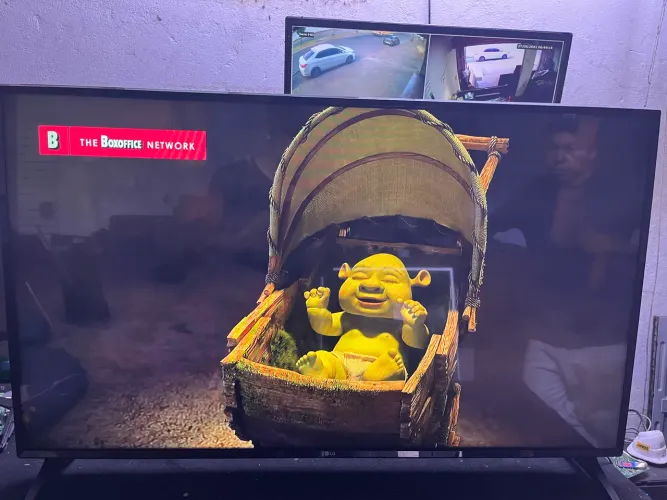 Vendo uma tv Samsung 49 polegadas smart