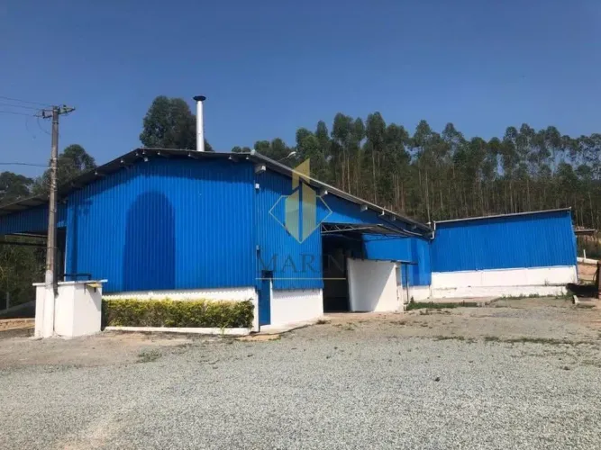 Galpão e casa com área de 8.116,82 m² à venda em Navegantes!