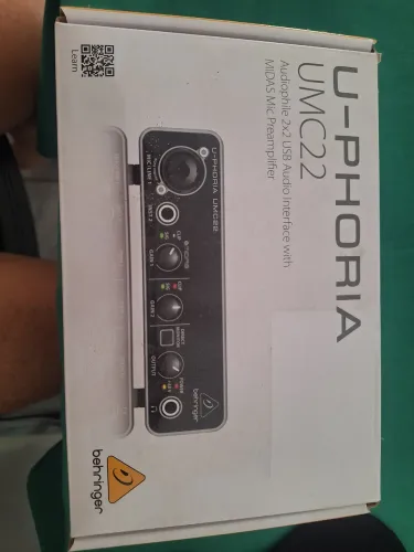 Interface de Audio Behringer UMC22 