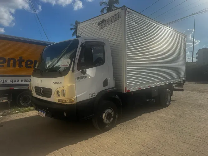 Mercedes Accelo 915C