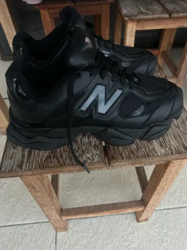 TÊNIS NEW BALANCE 9060