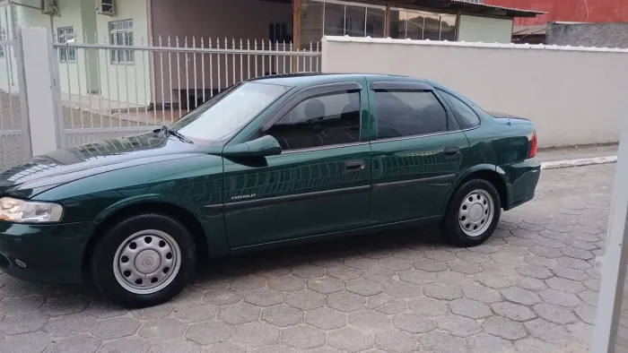 Chevrolet Vectra GL 2.2 / 2.0 MPFI 2000