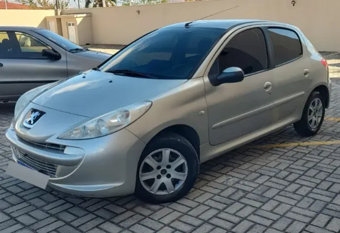 Peugeot 207 XR 1.4 Flex 8V 5P 2013
