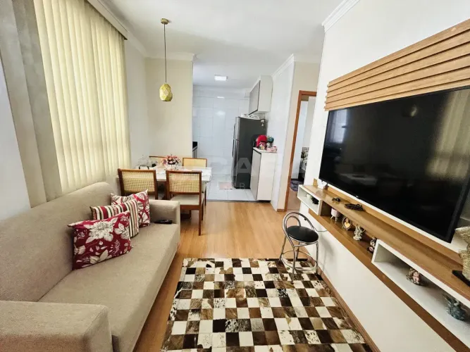 BOM - Excelente apartamento à venda 2 quartos e varanda no Condomínio Venice em Bicanga - 